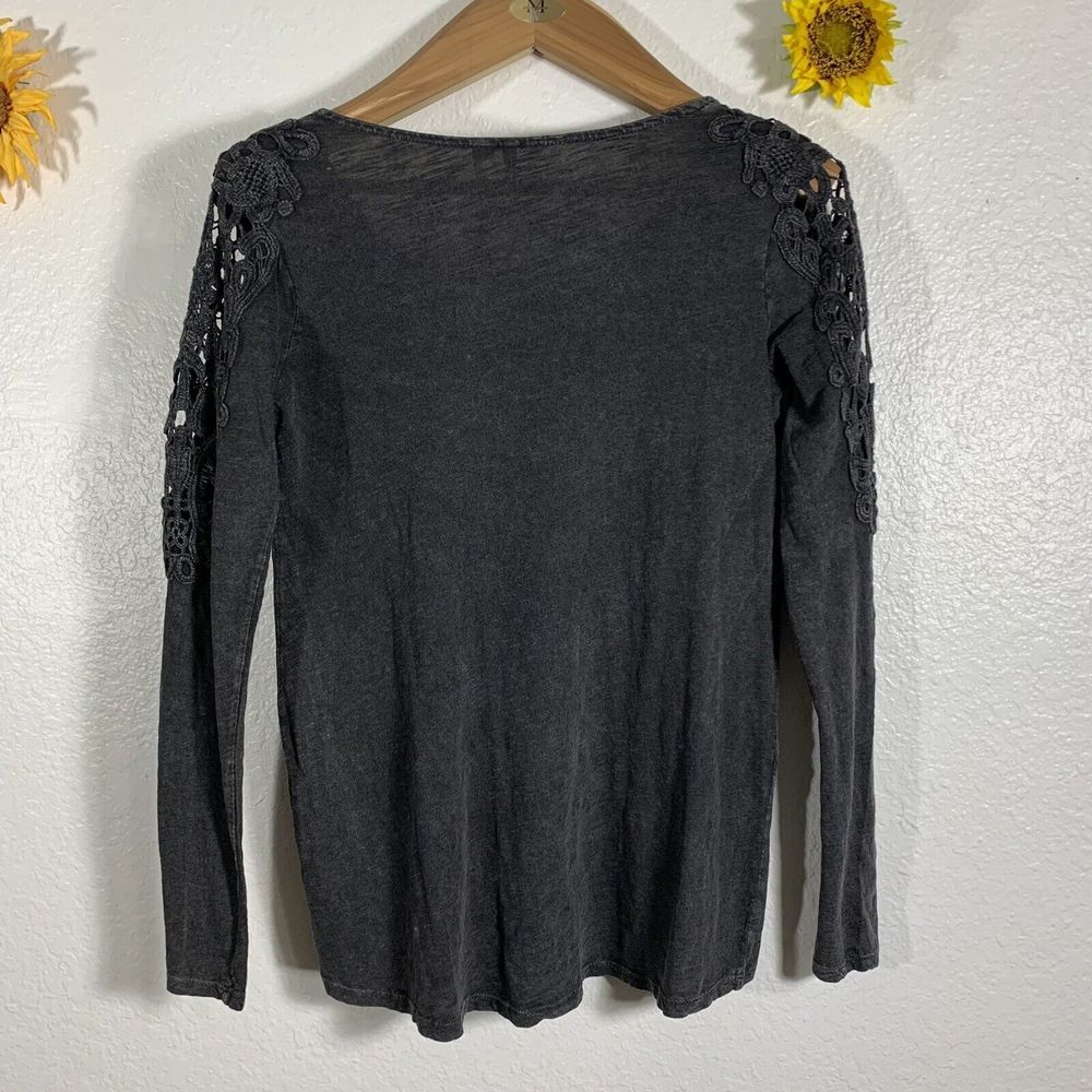 Cato Est. NWT Black Acid Wash Tassel Embroidered Sleeve Blouse Size XS Womens - Picture 5 of 11
